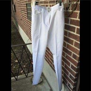 Chico’s white trousers